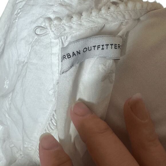 Urban Outfitters Beatrice Eyelet Babydoll Romper Women’s Size Small - Picture 4 of 13